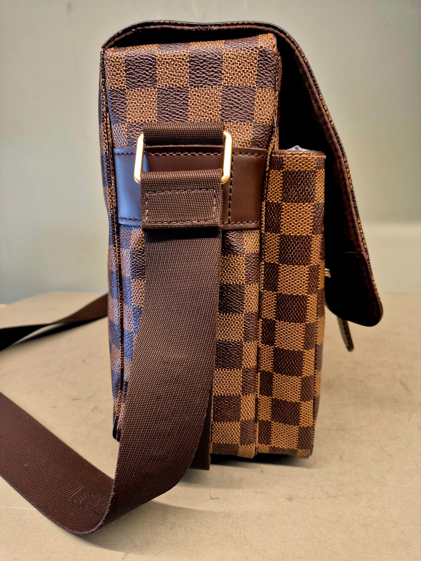 Louis Vuittion | Broadway | No. 4796