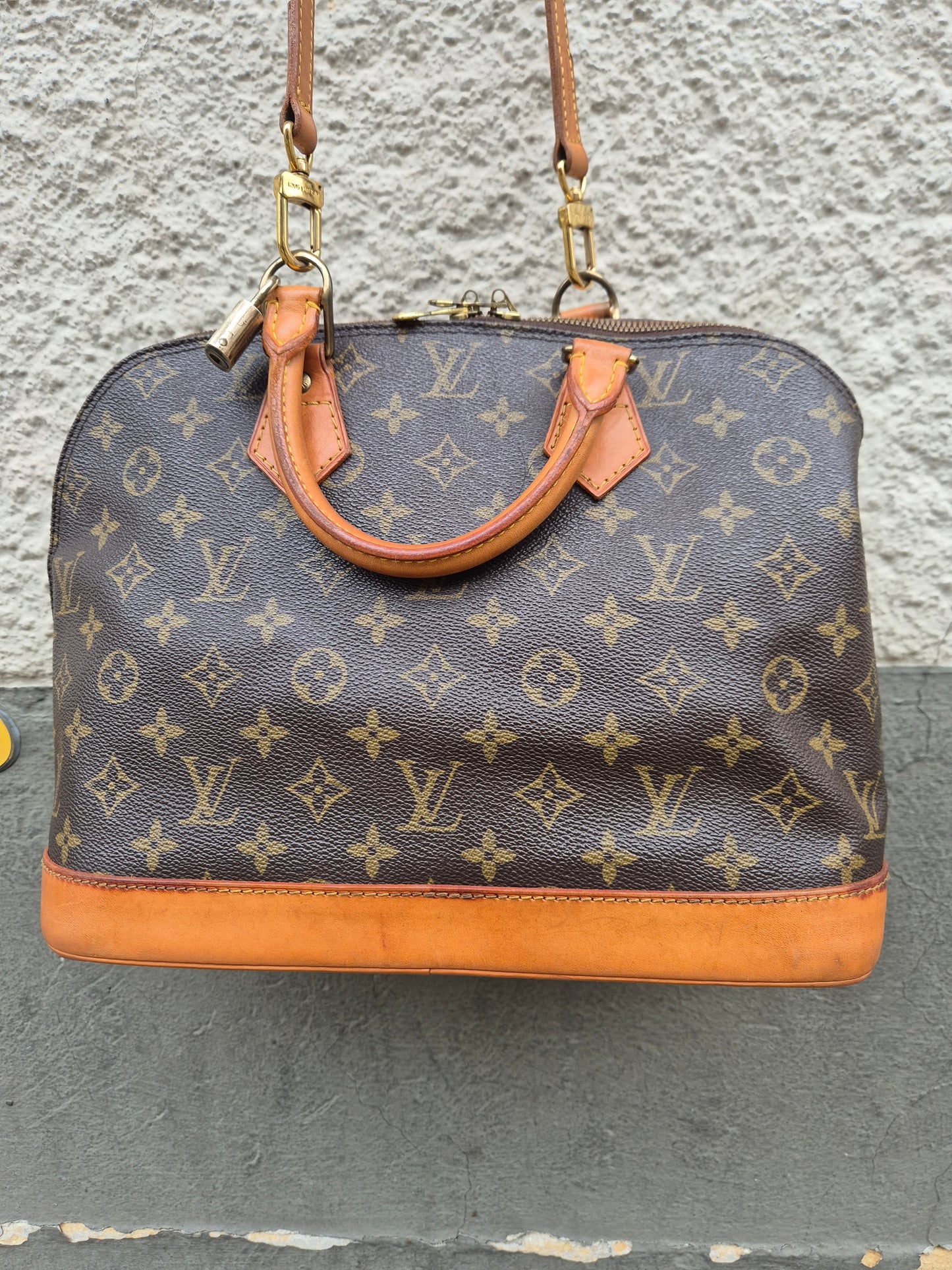 Louis Vuitton | Alma Bandouliere | No. 4478