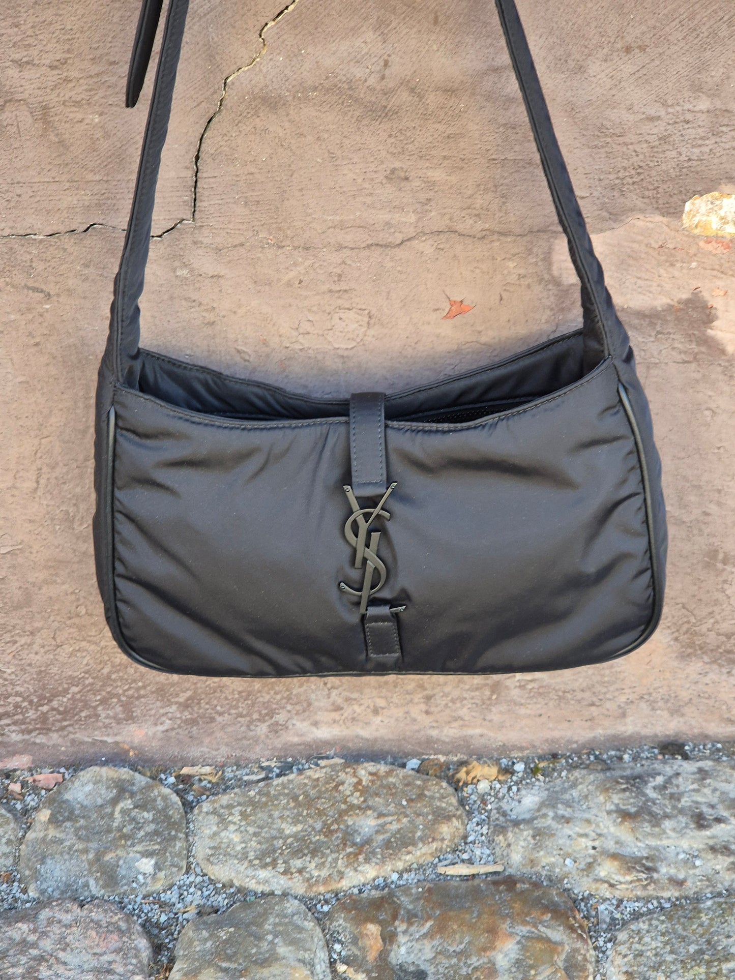 Yves Saint Laurent | Schultertasche 5A7  | No. 4790