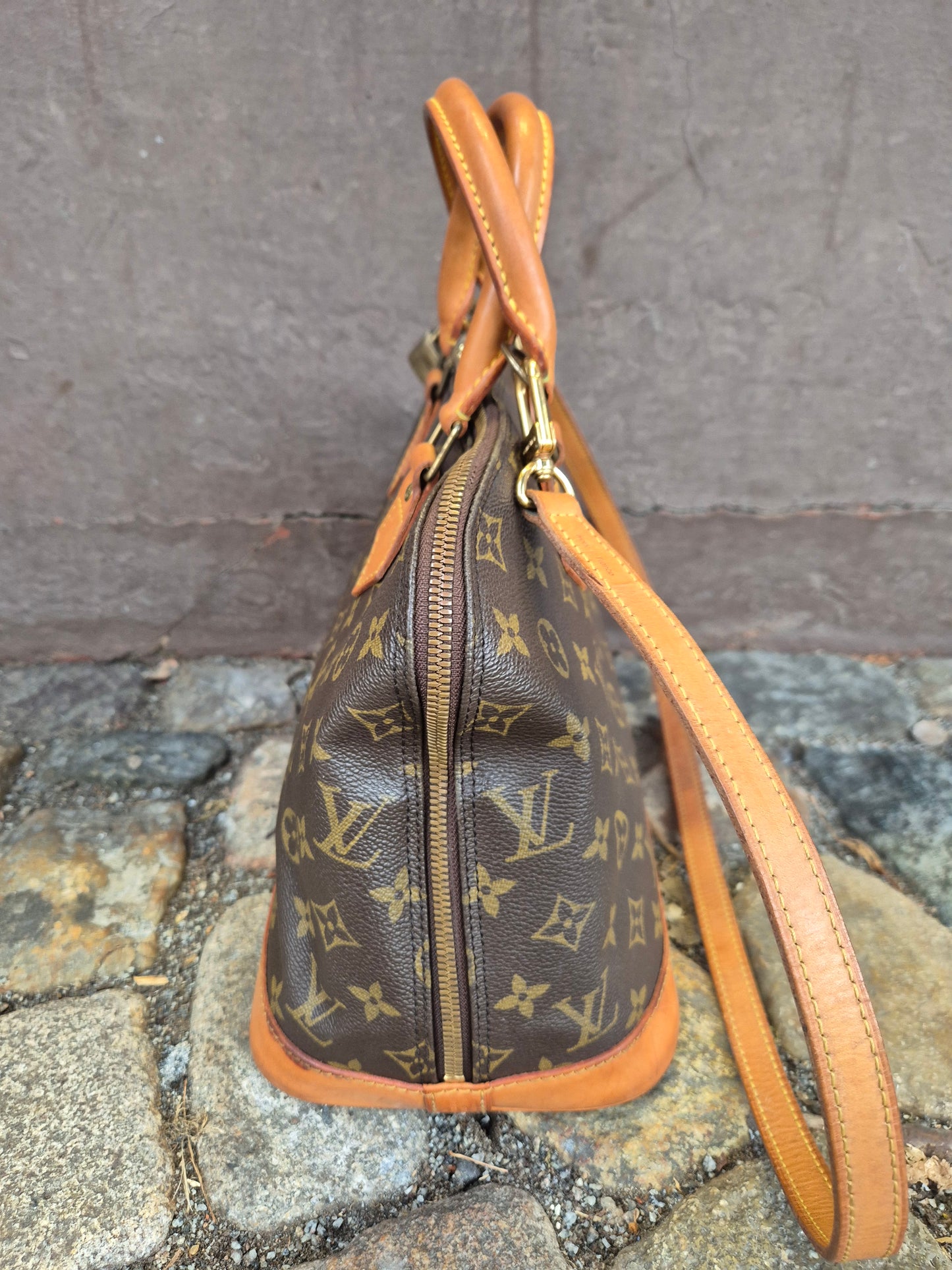 Louis Vuitton | Alma Bandouliere | No. 4478
