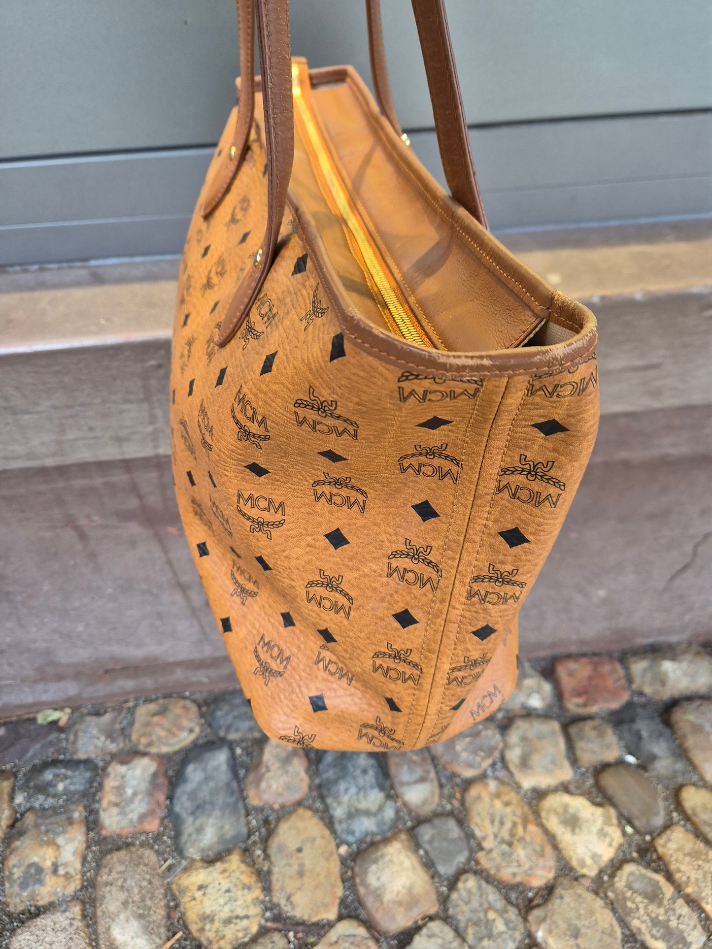 MCM | Shopper | No. 4559